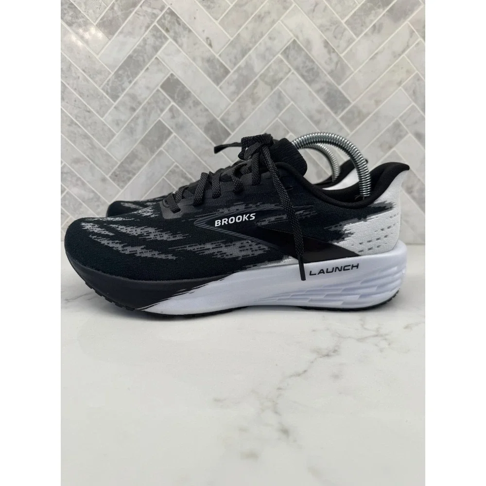 Brooks Launch 11 Running Shoes Mens Size 8.5 D 8.5D Black White Sneakers Mesh